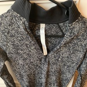 Lululemon rest less zip 4 NWOT